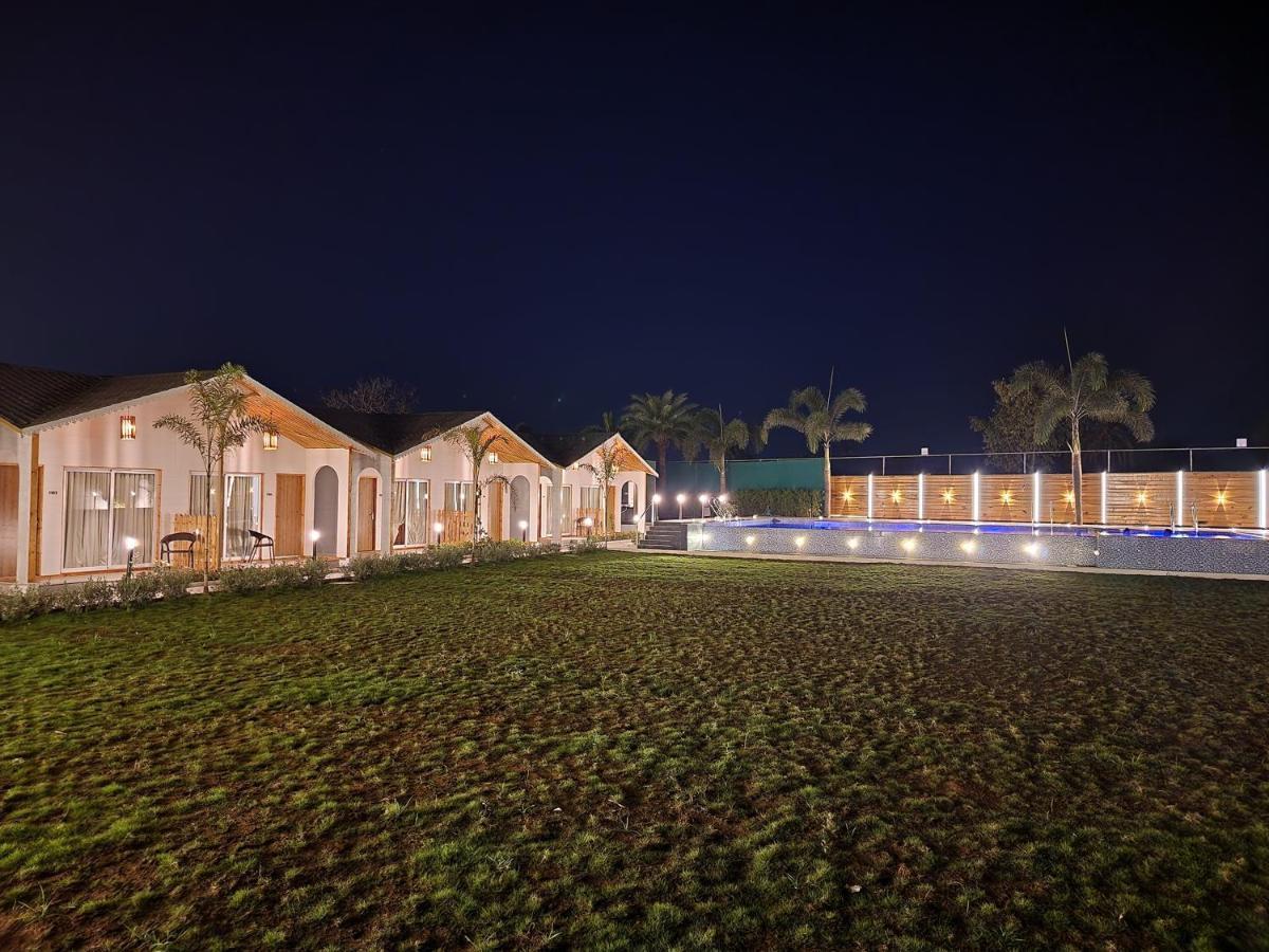 Vits Daman Devka Beach Exteriér fotografie